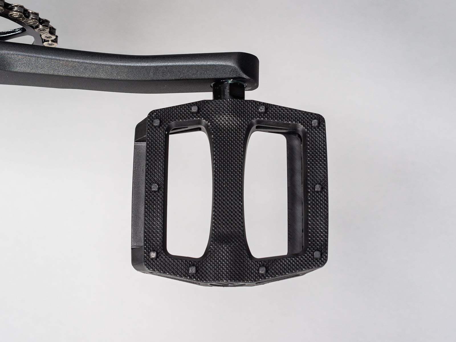 Mafia Bikes Bomma Traffic 27.5-inch alloy street bike with Microshift 10-speed & hydraulic brakes