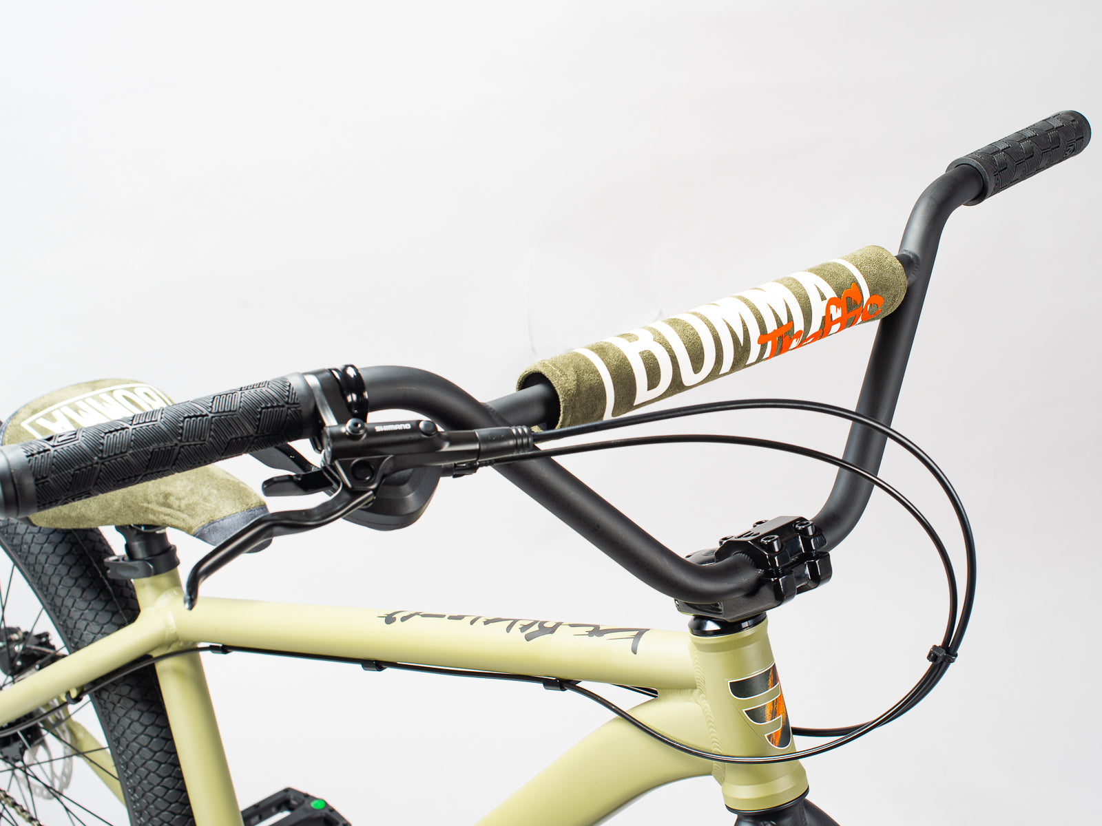 Mafia Bikes Bomma Traffic 27.5-inch alloy street bike with Microshift 10-speed & hydraulic brakes