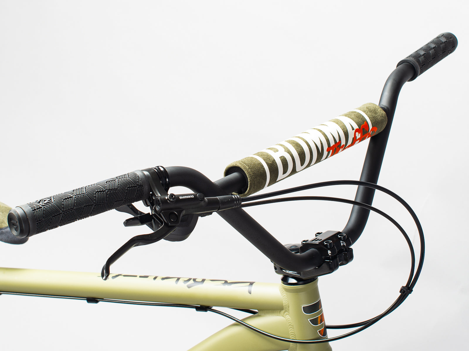 Mafia Bikes Bomma Traffic 27.5-inch alloy street bike with Microshift 10-speed & hydraulic brakes